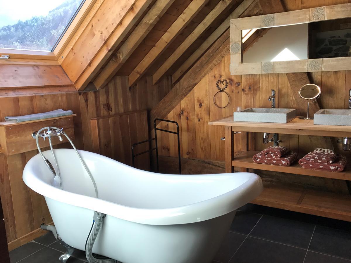 Bed and Breakfast La Clé des Bois Le Bourg-dʼOisans Exterior foto